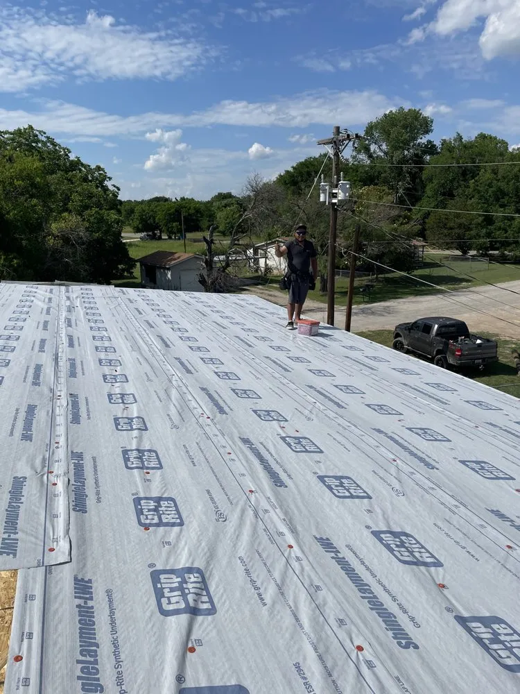 Reliable roof repair after storm damage in Brazos Bend, TX by Edy’s Construction