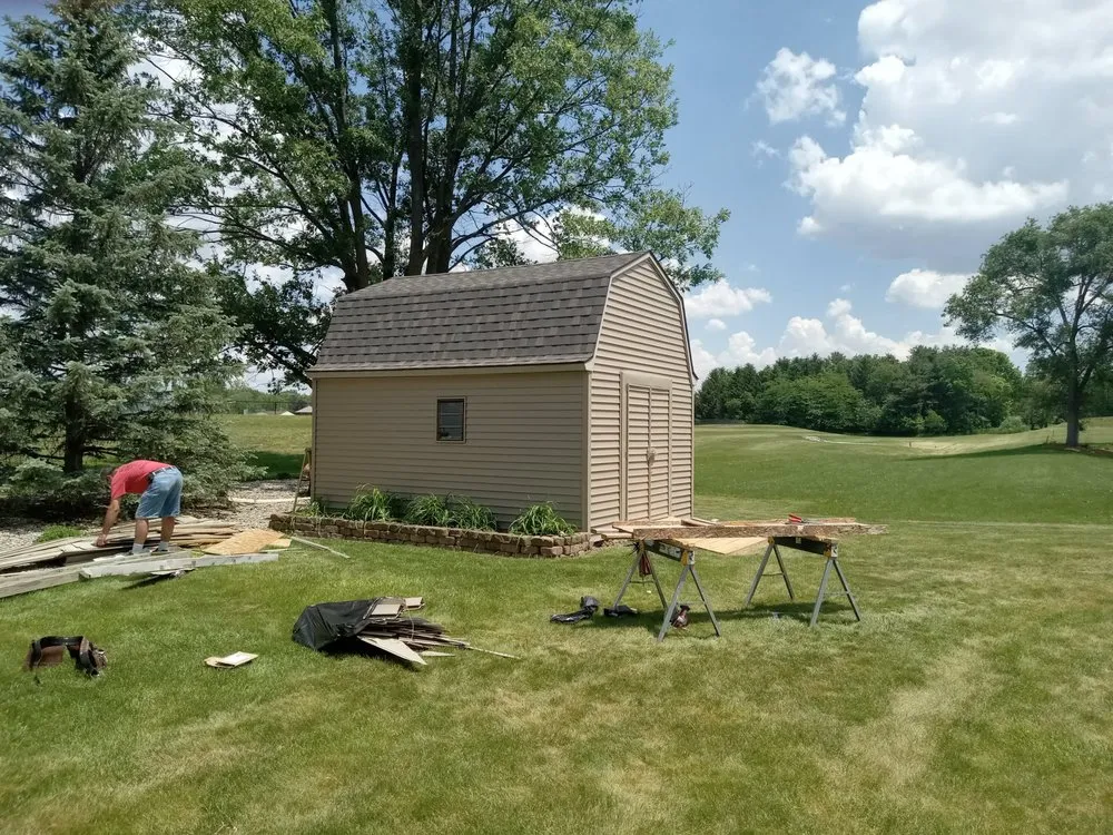 Slide of E&E Construction