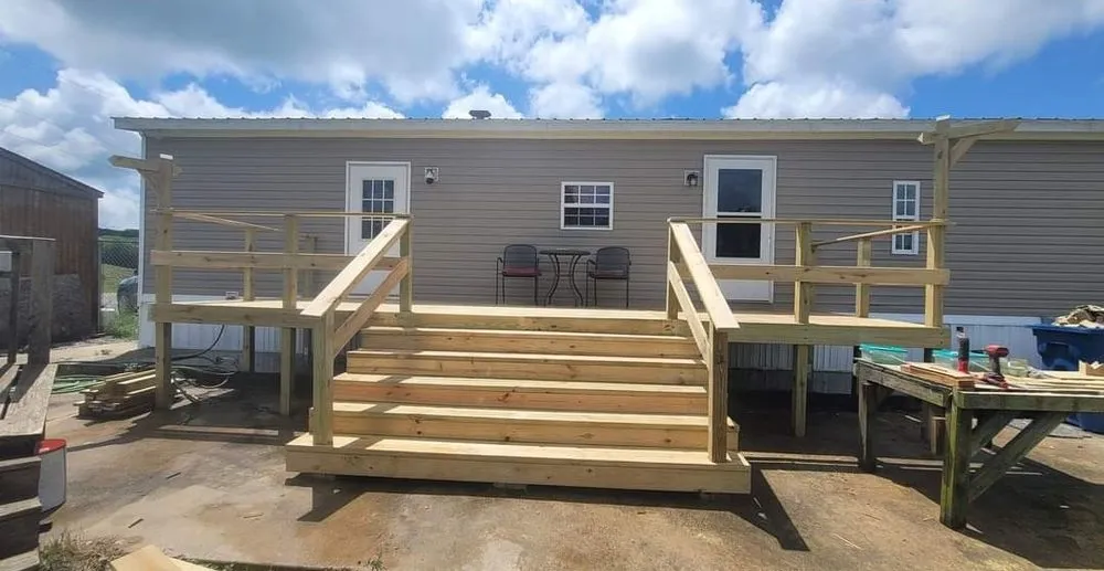 Slide of E&E Construction