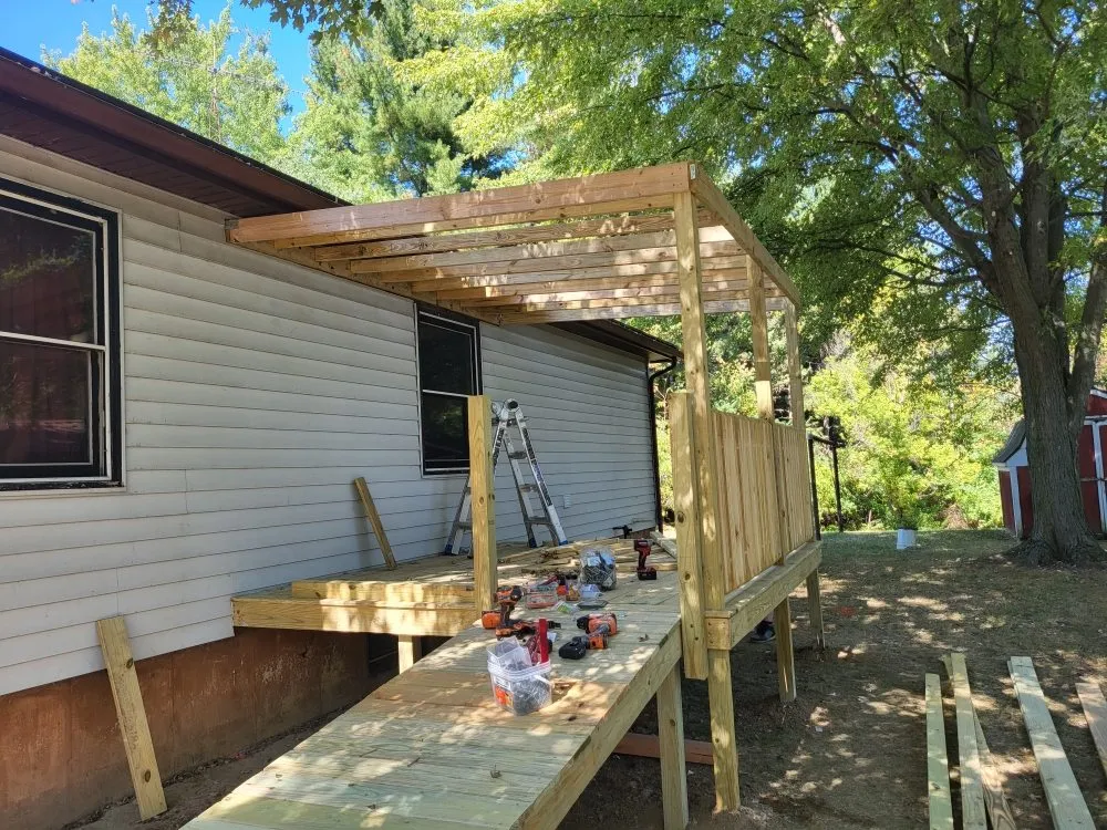 Slide of E&E Construction