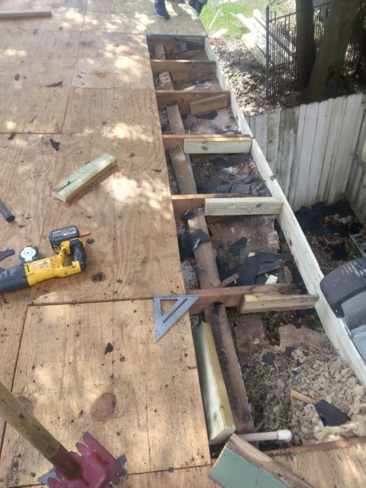 Slide of E&E Roofing and Repairs