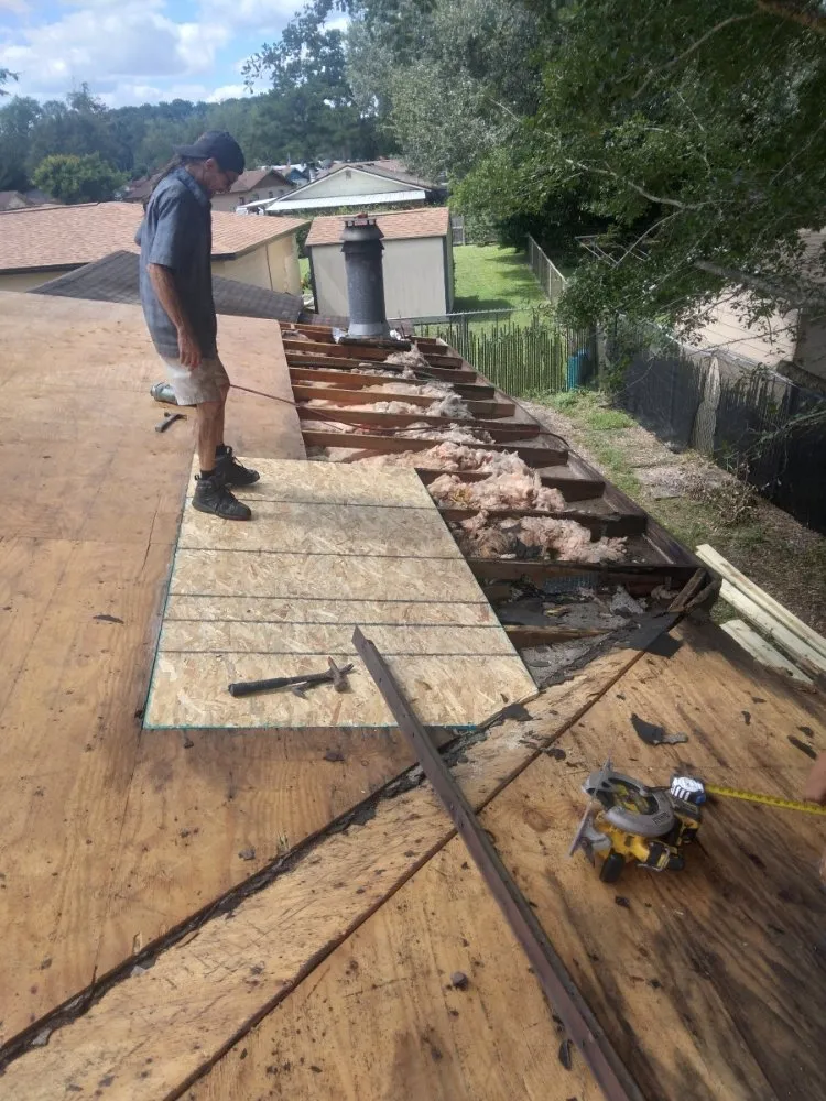 Slide of E&E Roofing and Repairs