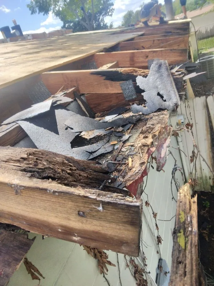 Slide of E&E Roofing and Repairs