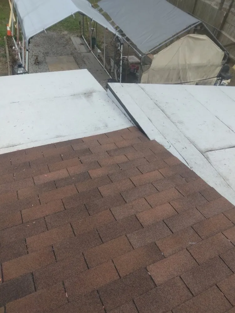 Slide of E&E Roofing and Repairs