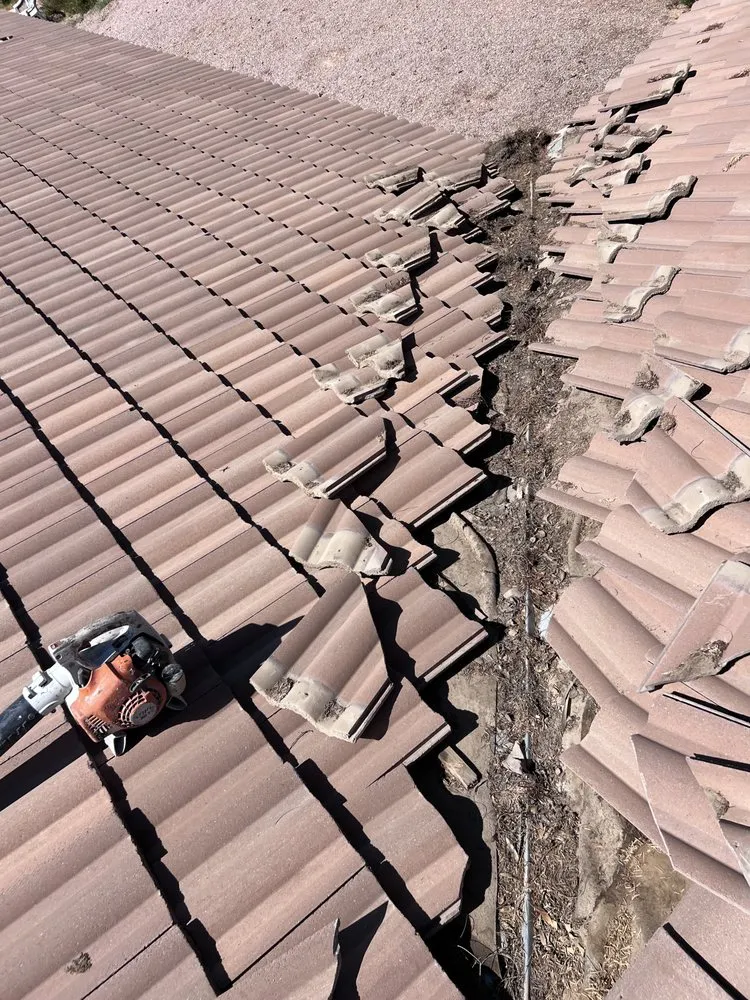 Slide of E&E Roofing