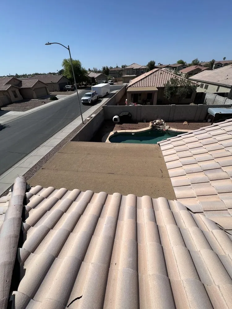 Slide of E&E Roofing