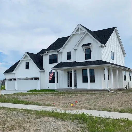 Slide of Eenigenburg Exteriors