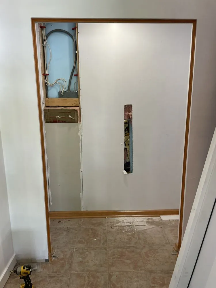 Slide of EGE Handyman