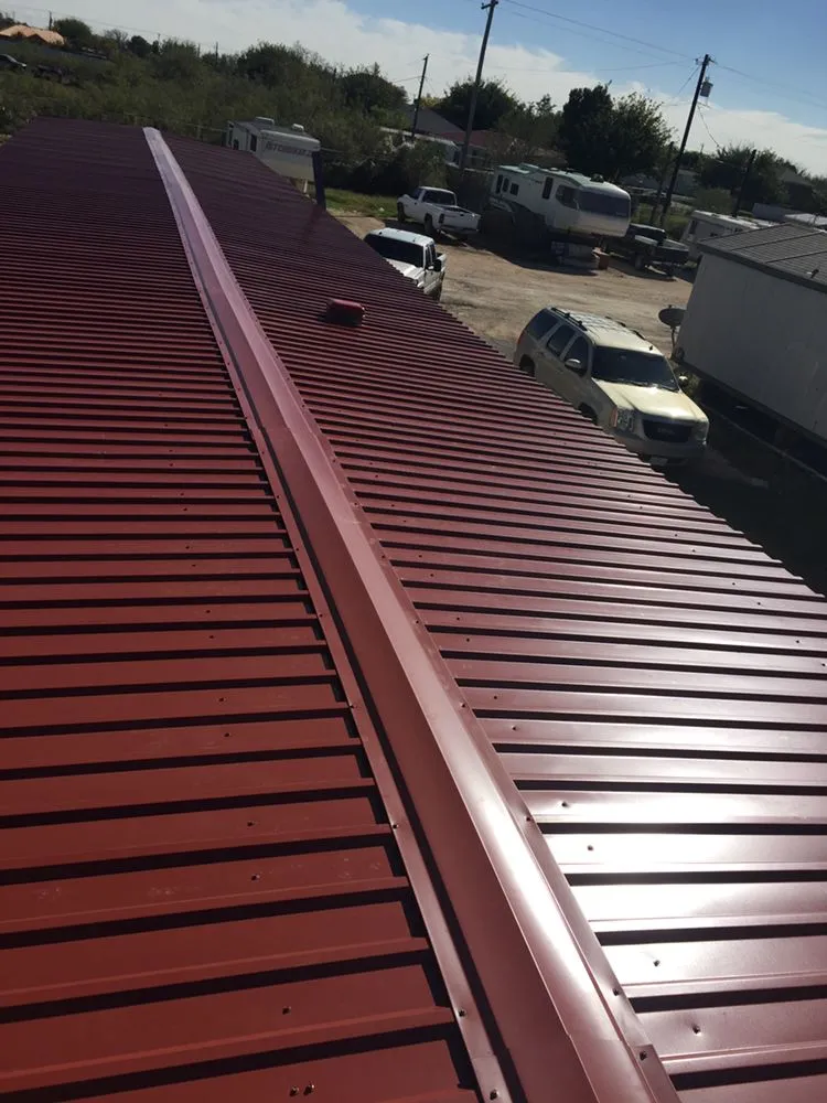 Slide of E&I Roofing & Welding Service