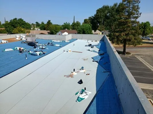 Eight Home Improvement Service Logo