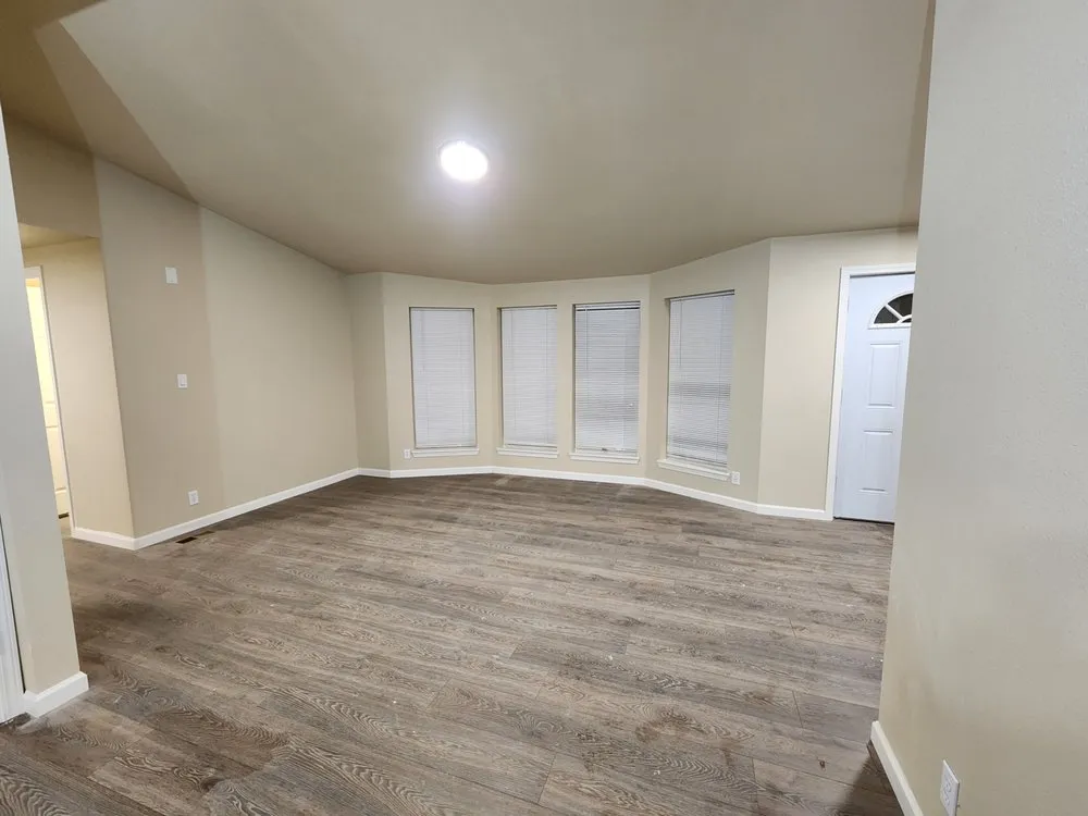 Slide of Eikon Homes