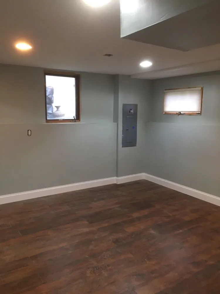 Slide of E&J Roofing