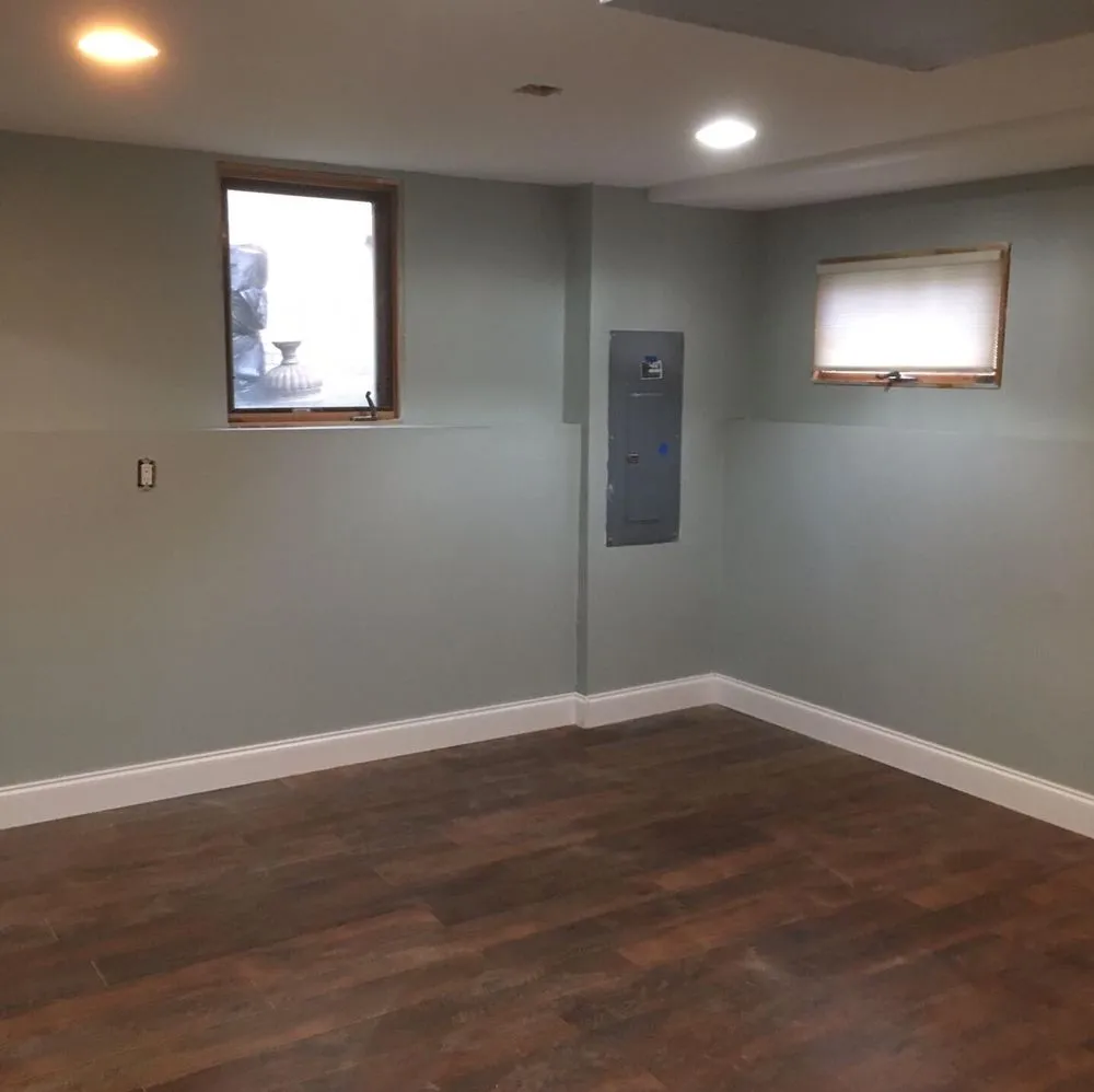 Slide of E&J Roofing