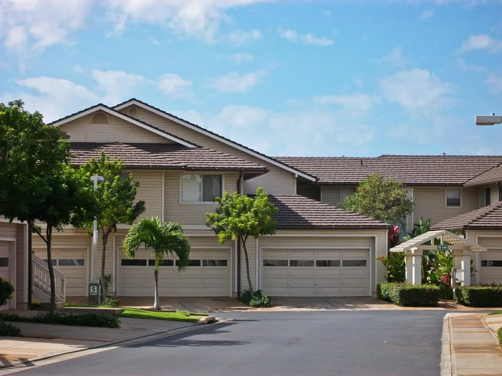 Slide of El Amigo Construction