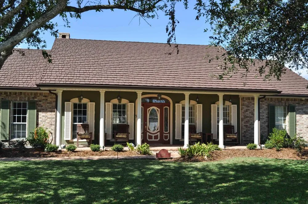 Slide of El Amigo Construction