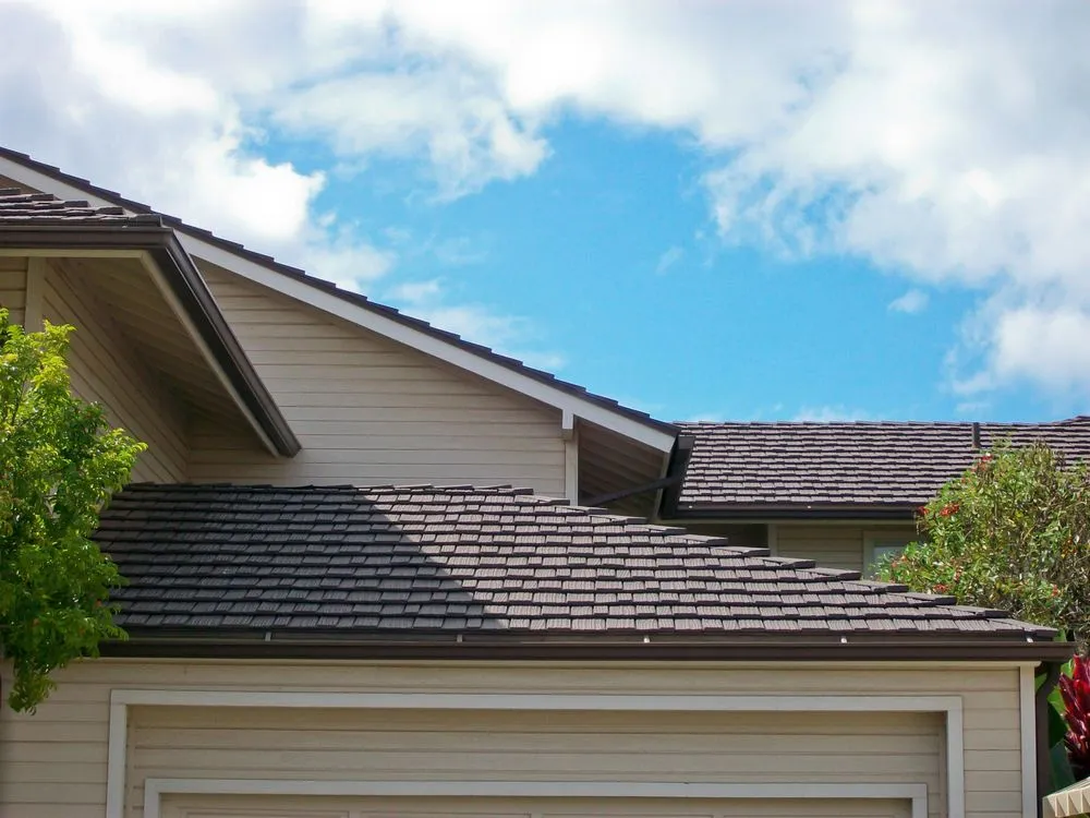 Slide of El Amigo Construction