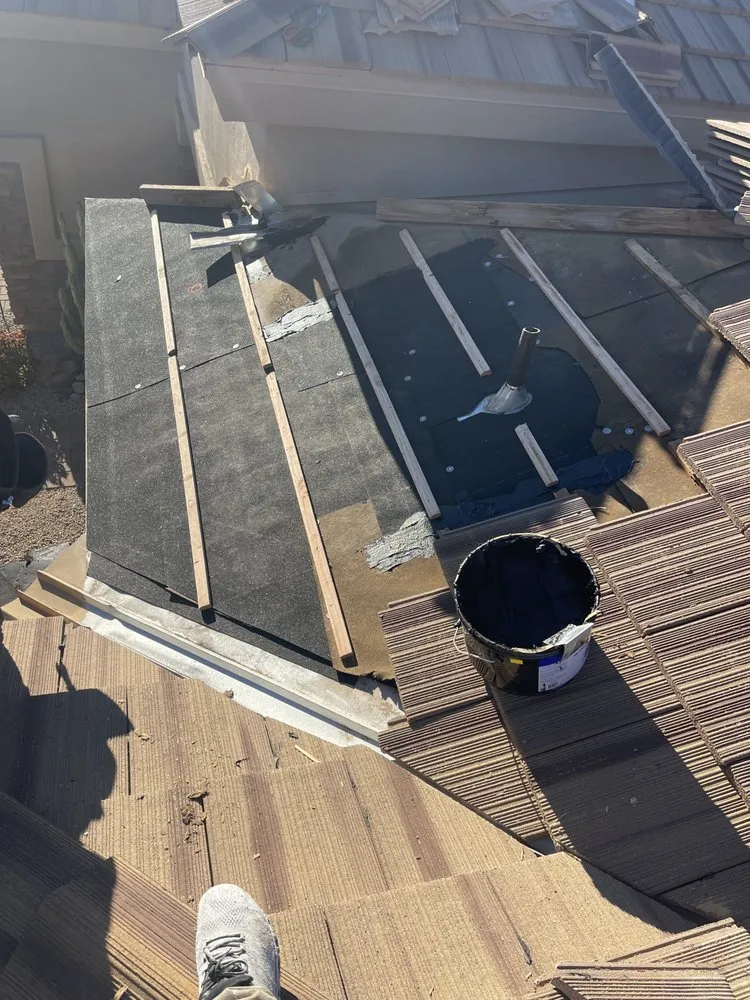 Slide of El Dorado Roofing