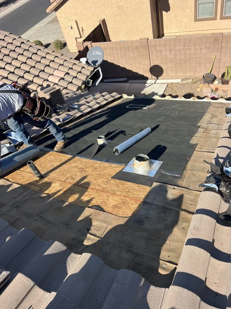 Slide of El Dorado Roofing