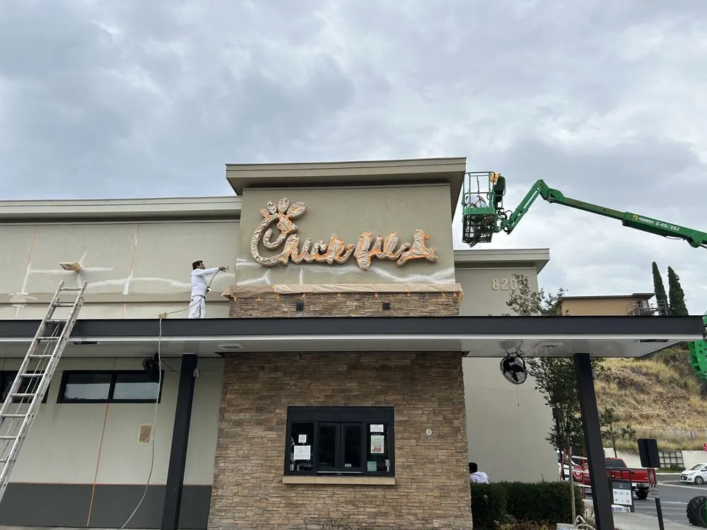 Slide of El Lay Construction