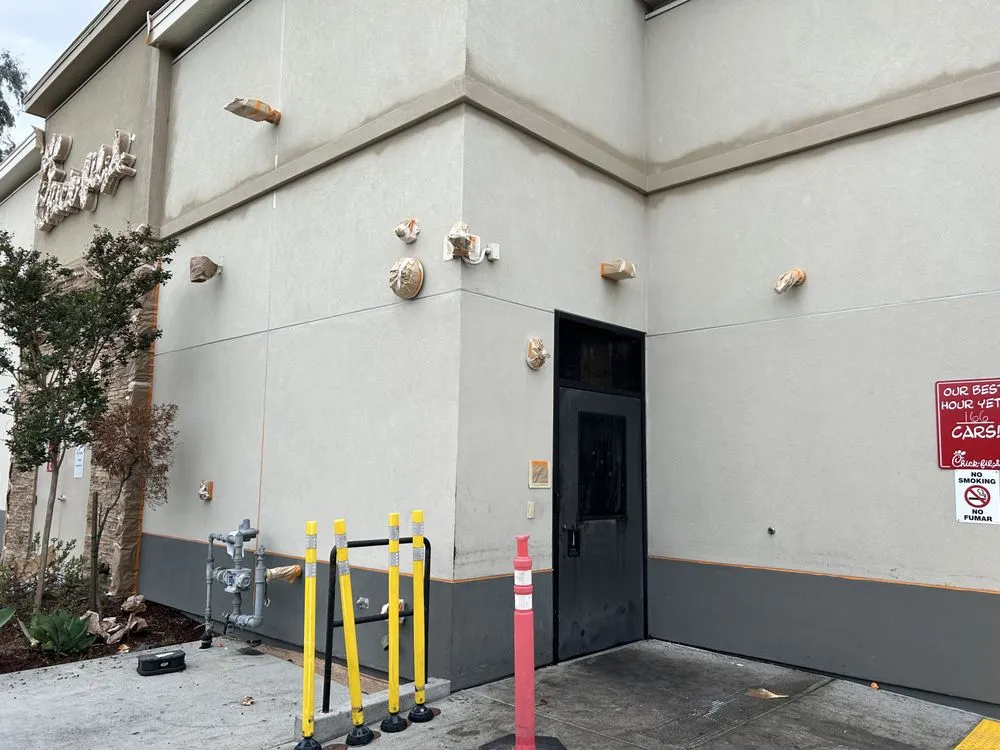 Slide of El Lay Construction