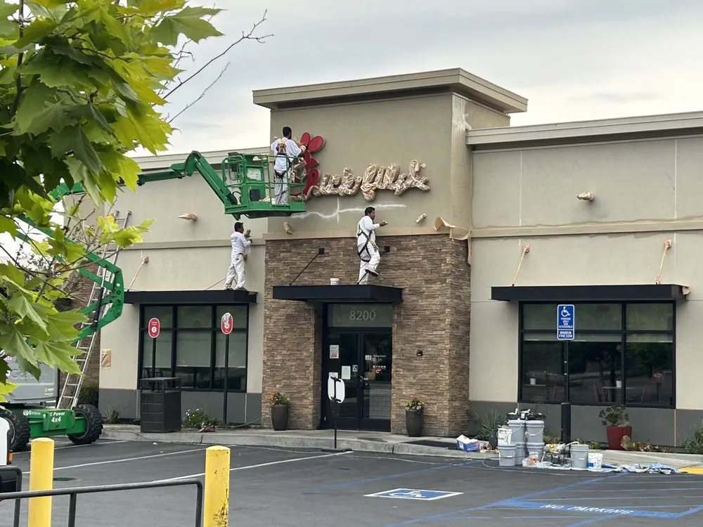 Slide of El Lay Construction