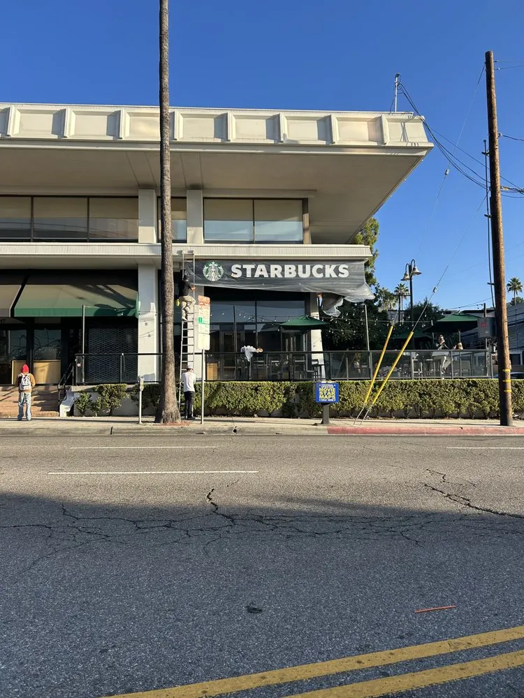 Slide of El Lay Construction