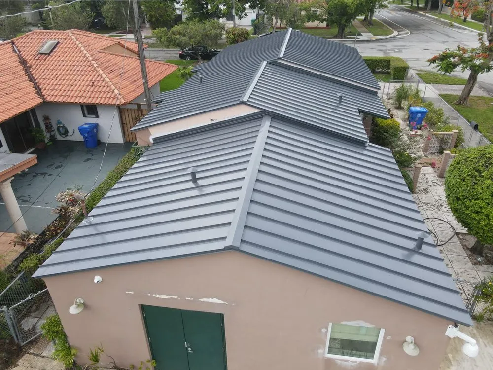 Slide of El Mago's Roofing