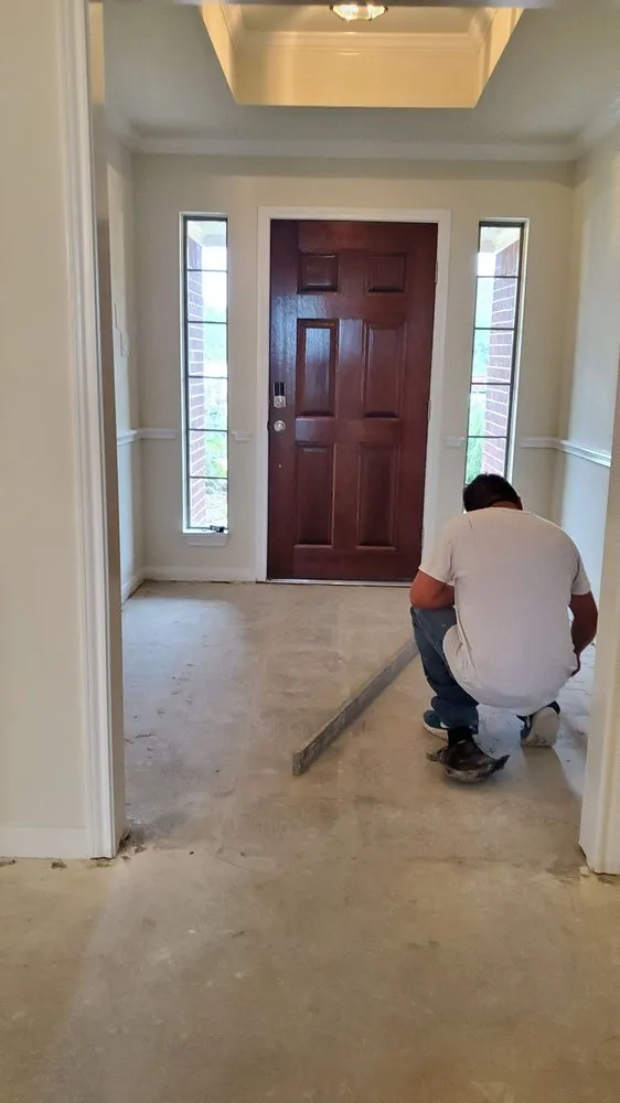 Slide of El Patron Services Construction