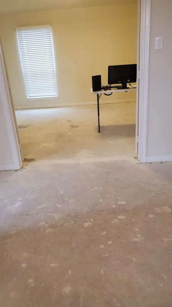 Slide of El Patron Services Construction