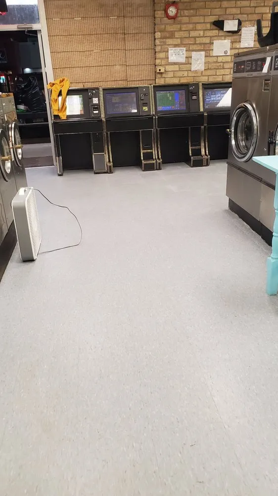 Slide of El Patron Services Construction