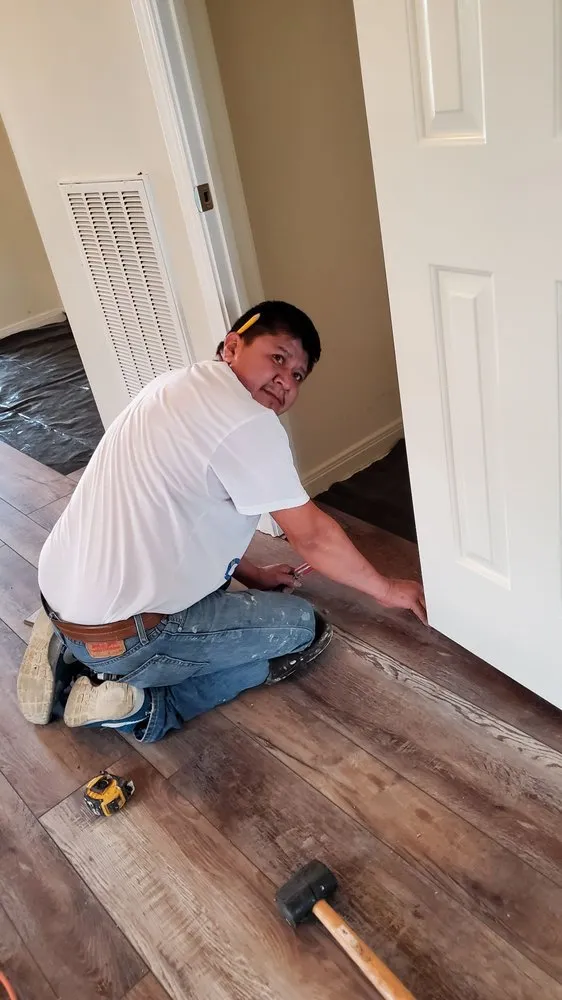 Slide of El Patron Services Construction