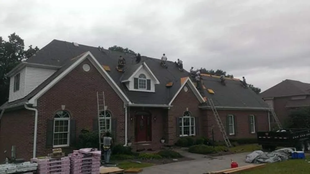 Slide of El Potosino Roofing and Construction