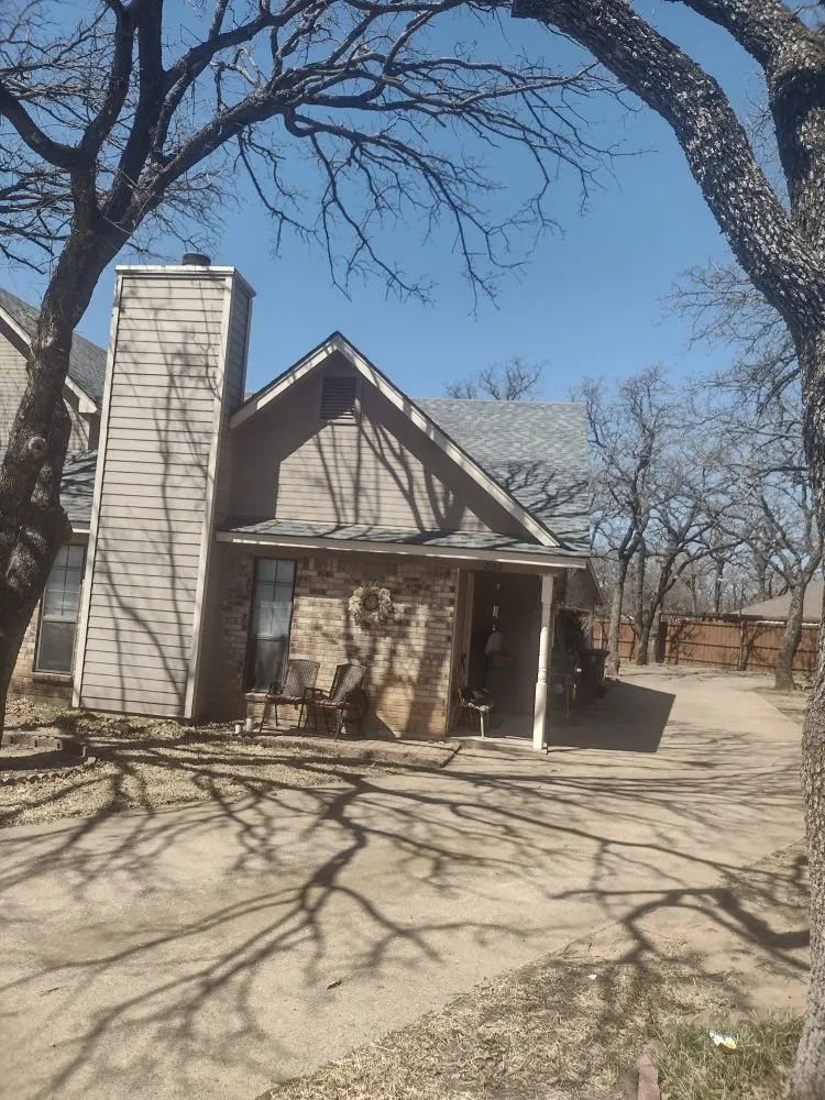 Slide of El Potosino Roofing and Construction