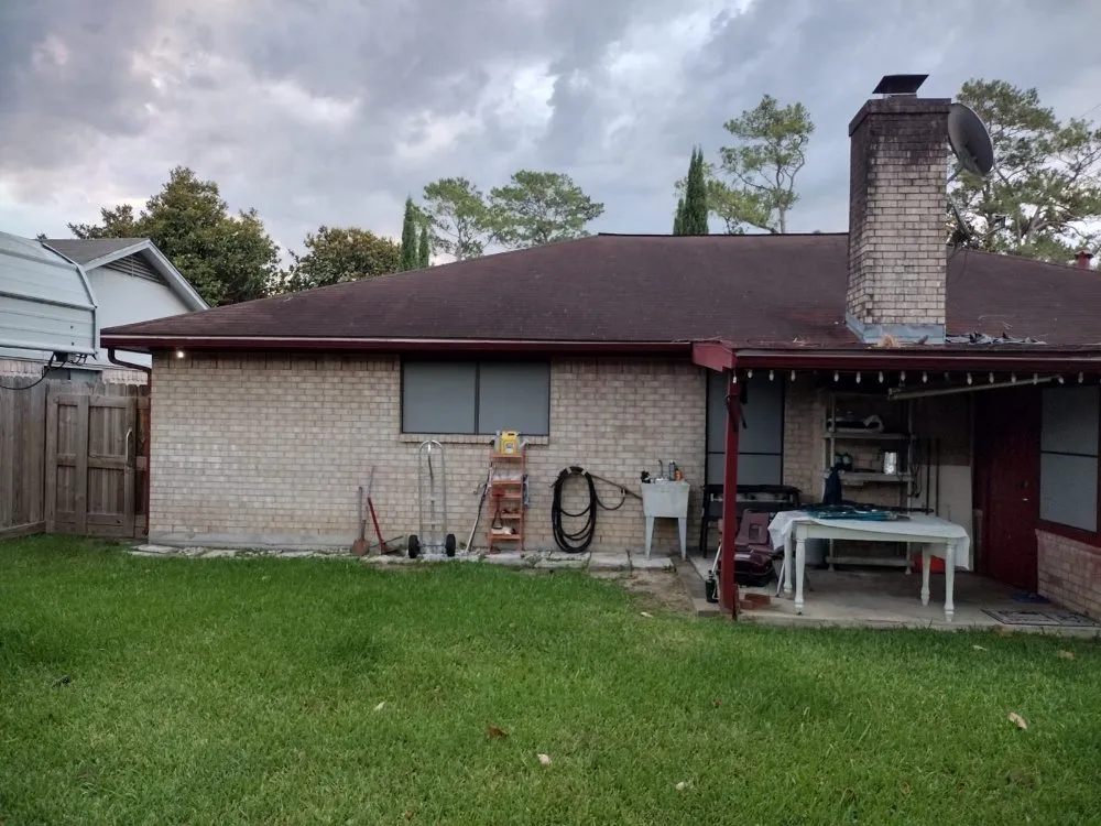 Slide of El Potosino Roofing and Construction