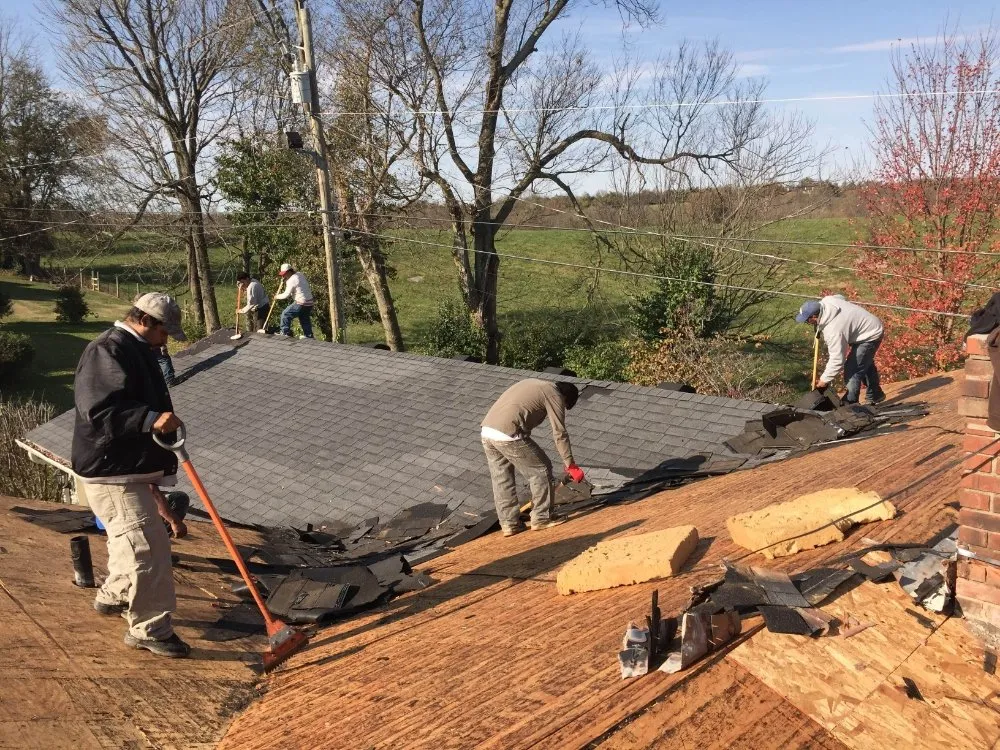 Slide of El Potosino Roofing and Construction