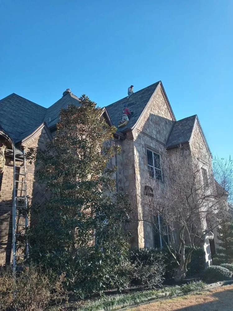Slide of El Potosino Roofing and Construction