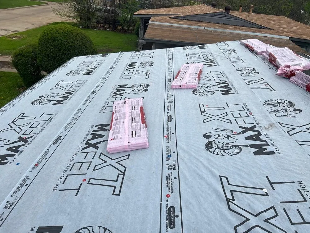 Slide of El Potosino Roofing and Construction