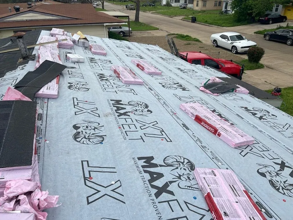 Slide of El Potosino Roofing and Construction