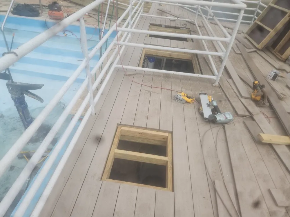 Slide of El Renovation