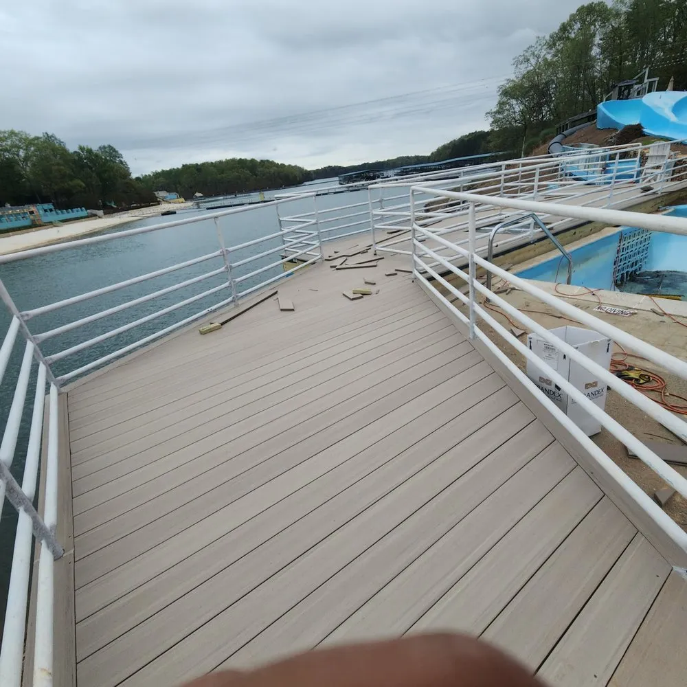 Slide of El Renovation