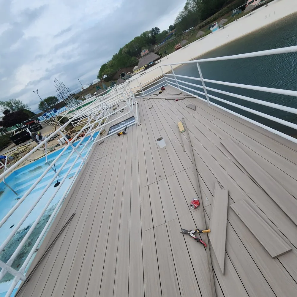 Slide of El Renovation