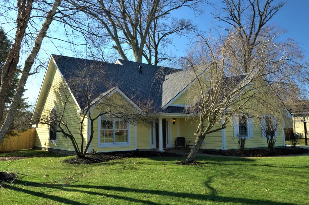 Slide of E&L Roofing