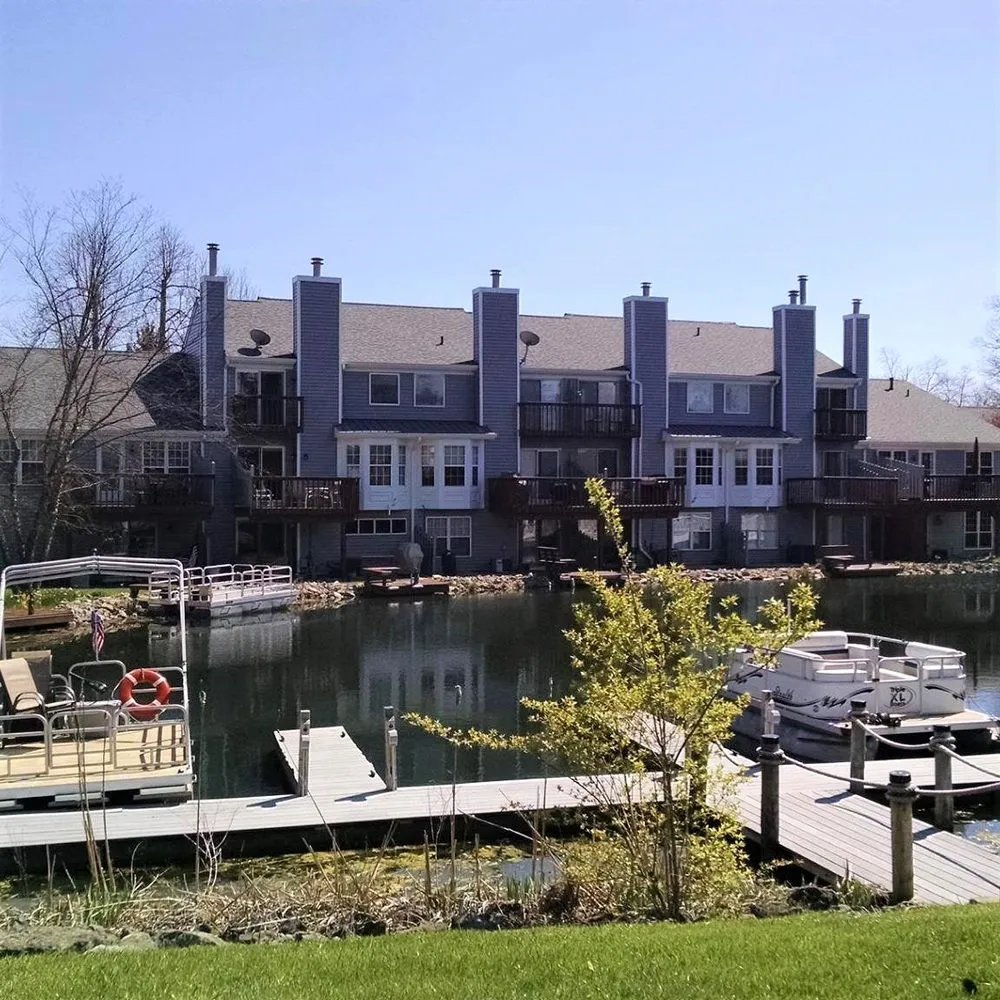 Slide of E&L Roofing