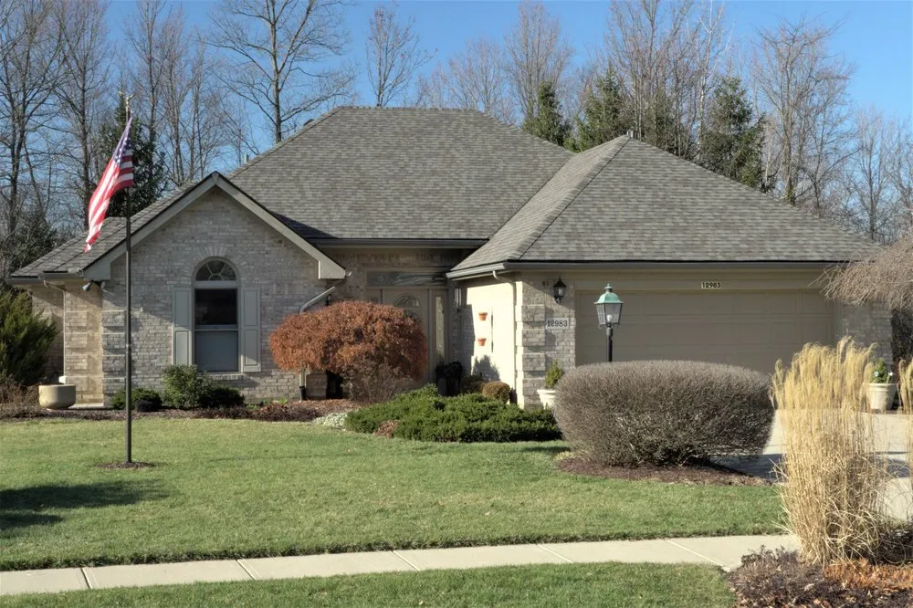 Slide of E&L Roofing