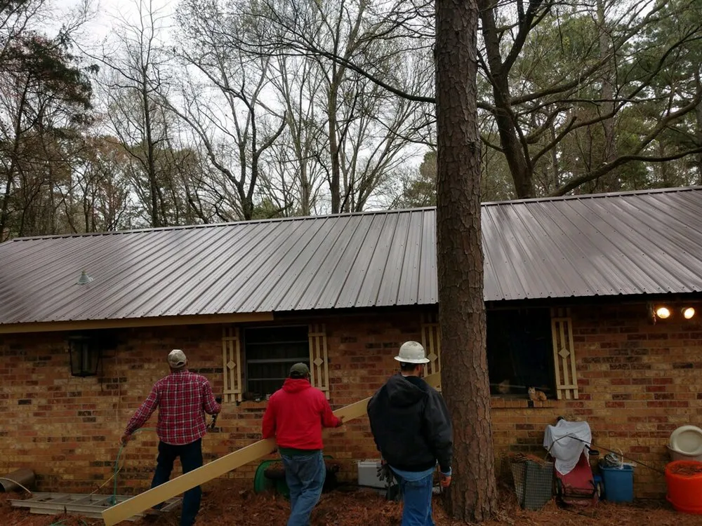 Slide of El Sol Roofing