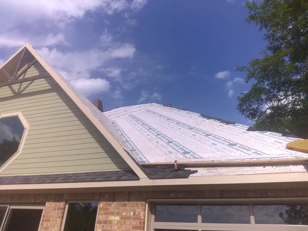 Slide of El Sol Roofing