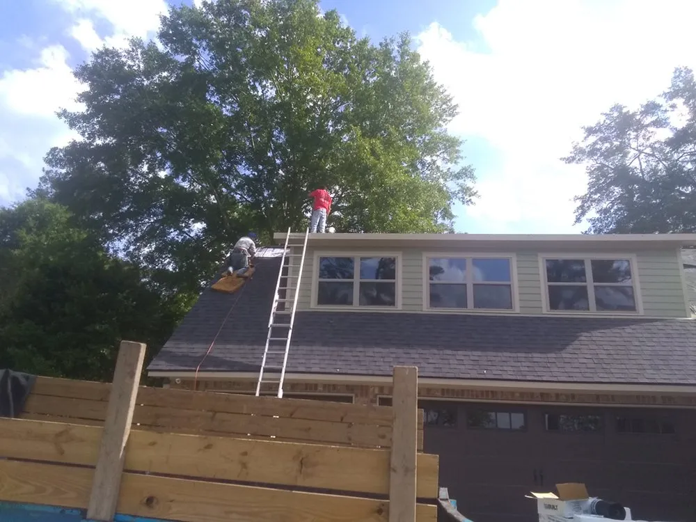 Slide of El Sol Roofing