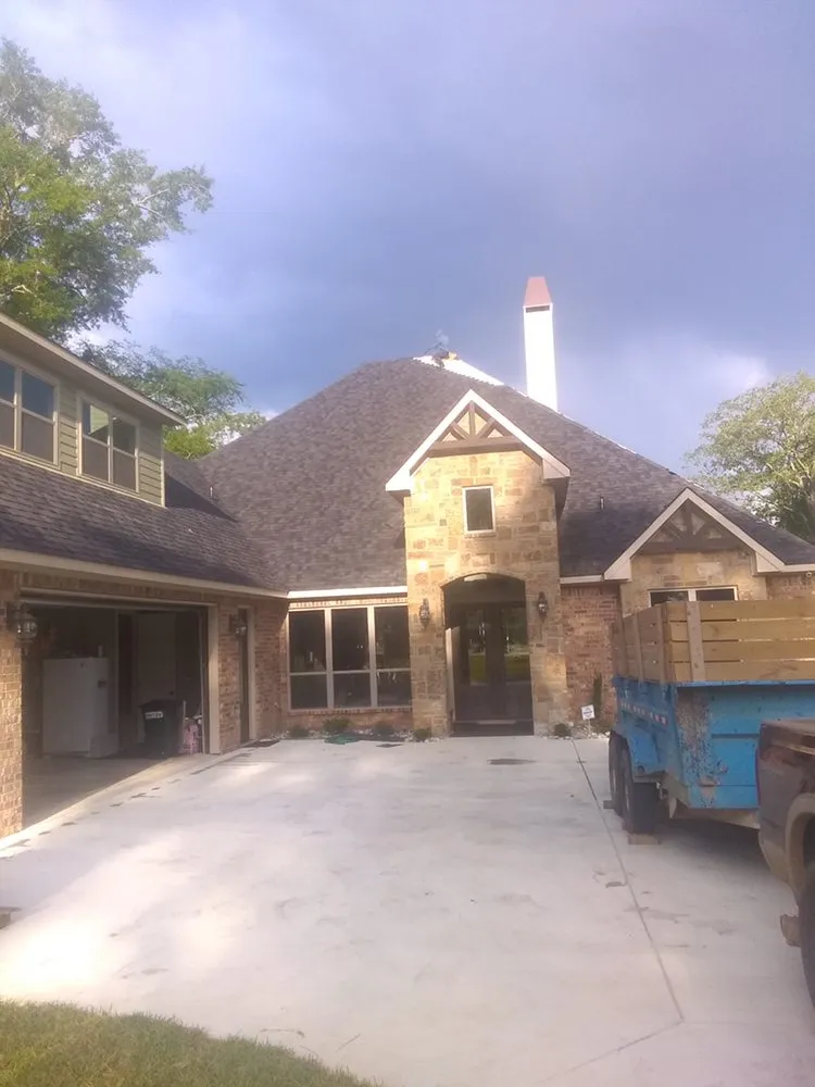 Slide of El Sol Roofing