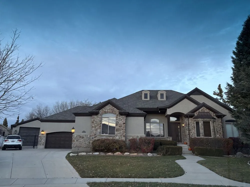 Slide of El Sombrero Roofing