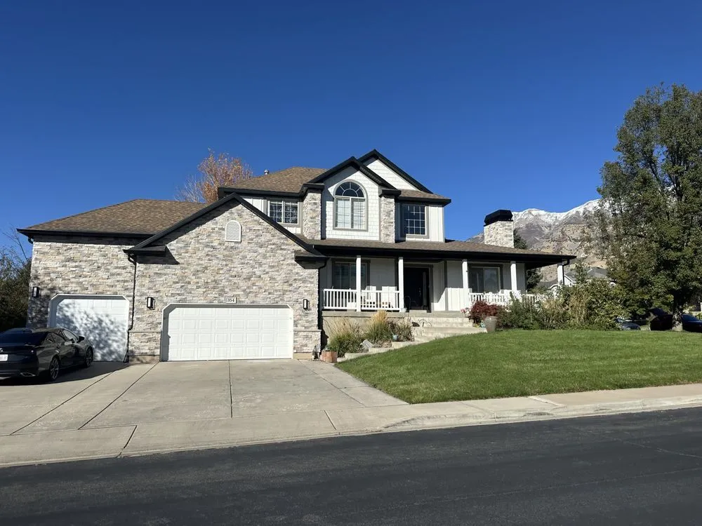 Slide of El Sombrero Roofing